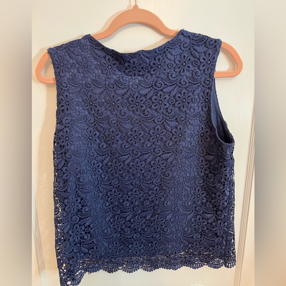 Uniqlo Lace Sleeveless Top - Blue Size Medium